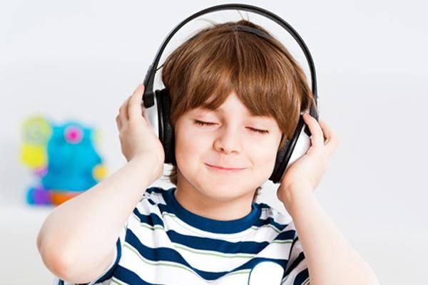 Manfaat Mendengar Musik Bagi Anak
