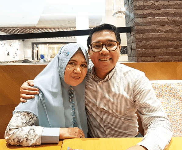 sukses usia muda