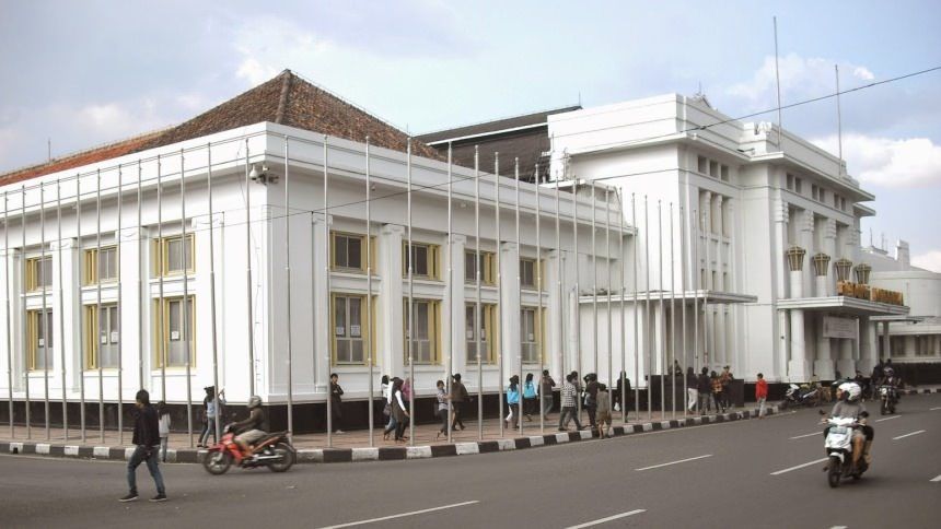 Gedung Merdeka, Jalan Asia Afrika, Bandung tempat berlangsungnya KAA
