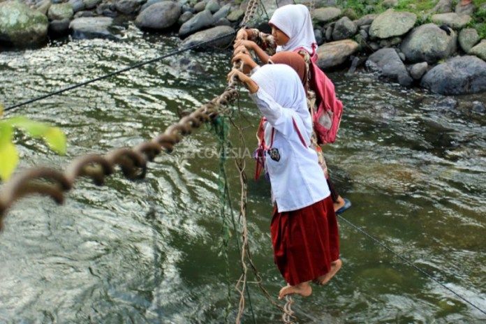 Demi Menimba Ilmu - Sumatera Barat