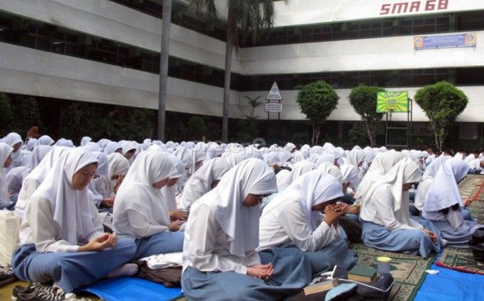 sma negeri - SMA 68 Jakarta