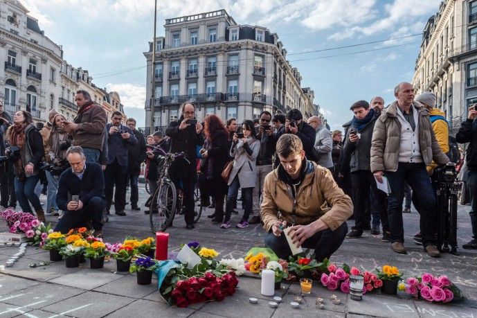 lawan rasa takut - Duka masyarakat saat bom Brussels 