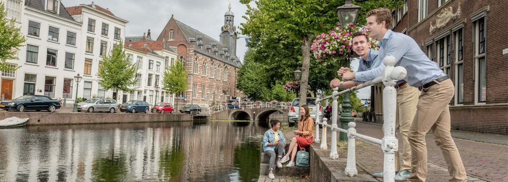 universitas terbaik di belanda Universiteit Leiden