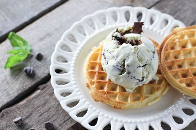 sejarah es krim - Variasi es krim dengan waffle