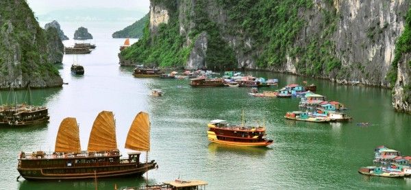 Kemerdekaan Indonesia - Ha Long Bay merupakan salah satu destinasi wisata Vietnam.