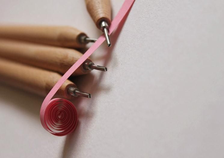 kerajinan tangan - Pen quillling mempermudah pekerjaan menggulung kertas