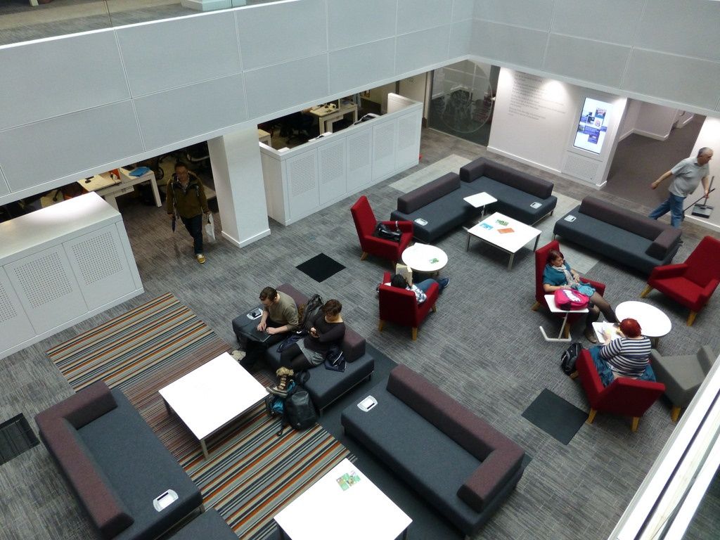 Fasilitas lounge University of Manchester