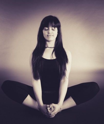 meningkatkan kecerdasan - Melakukan meditasi rutin