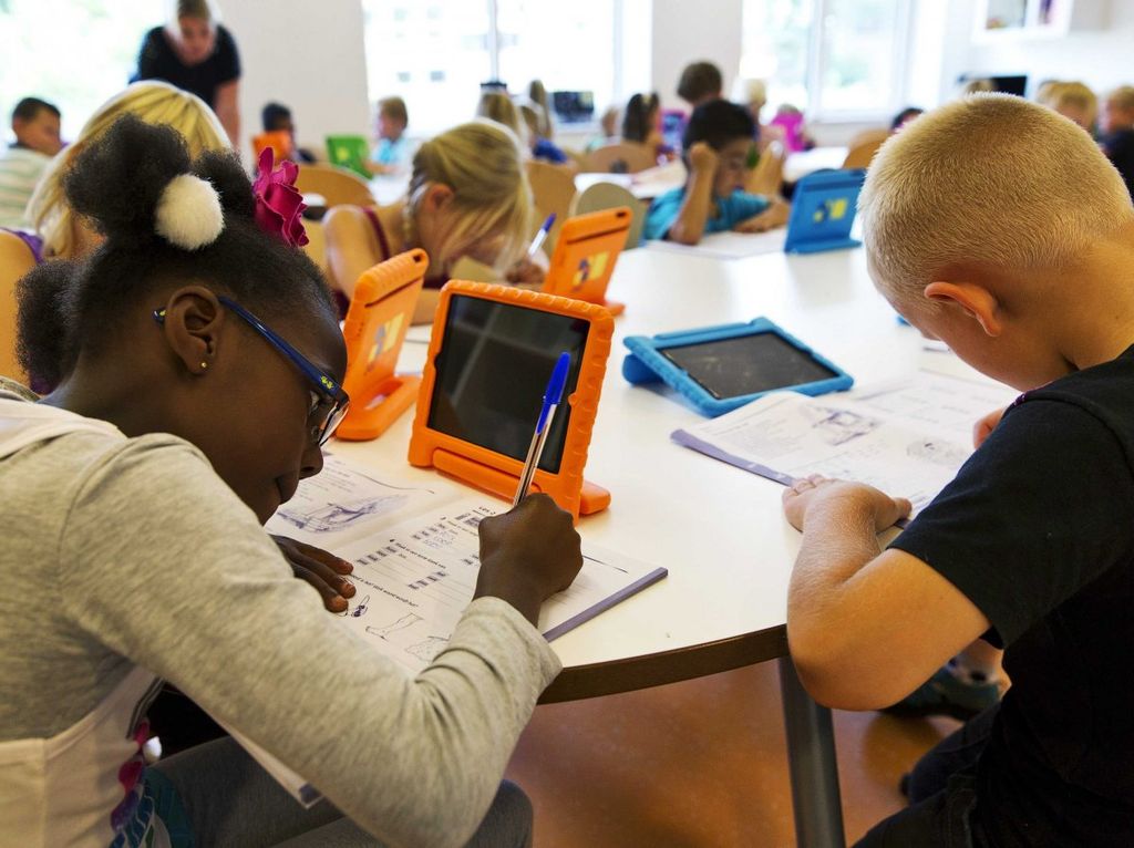 Pembelajaran di dalam kelas Steve Jobs School 