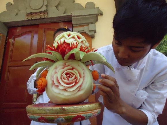 SMK - Hasil fruit carving siswa SMK N 3 Denpasar