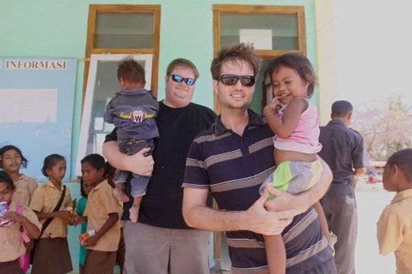 kegiatan relawan - Zack Petersen dalam misi kemanusiaan