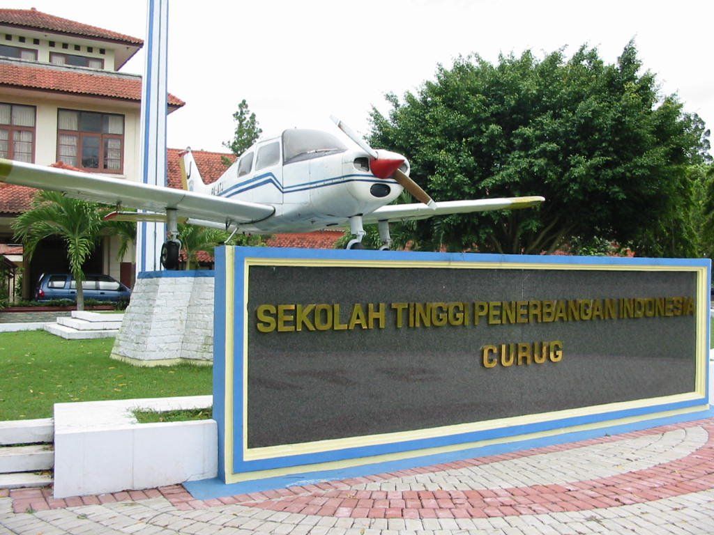 Sekolah Penerbangan di Indonesia