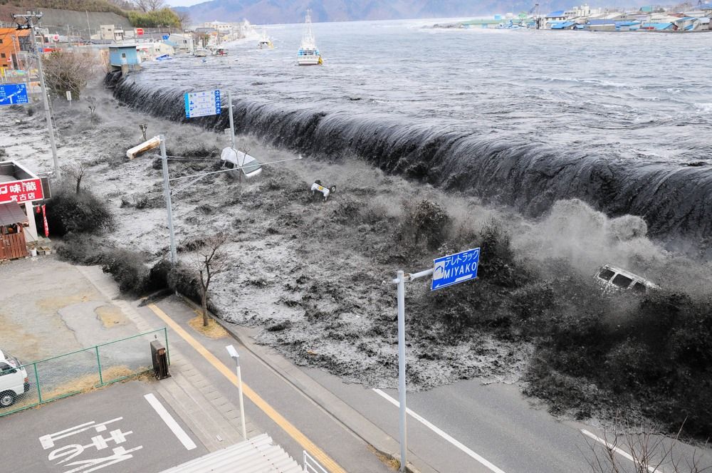 penyebab tsunami