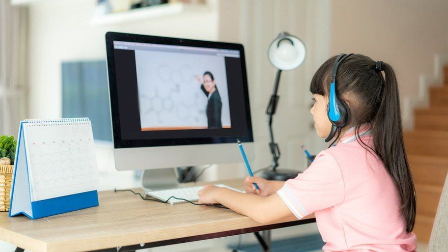 ilustrasi-belajar-online-istock--4_ratio-16x9