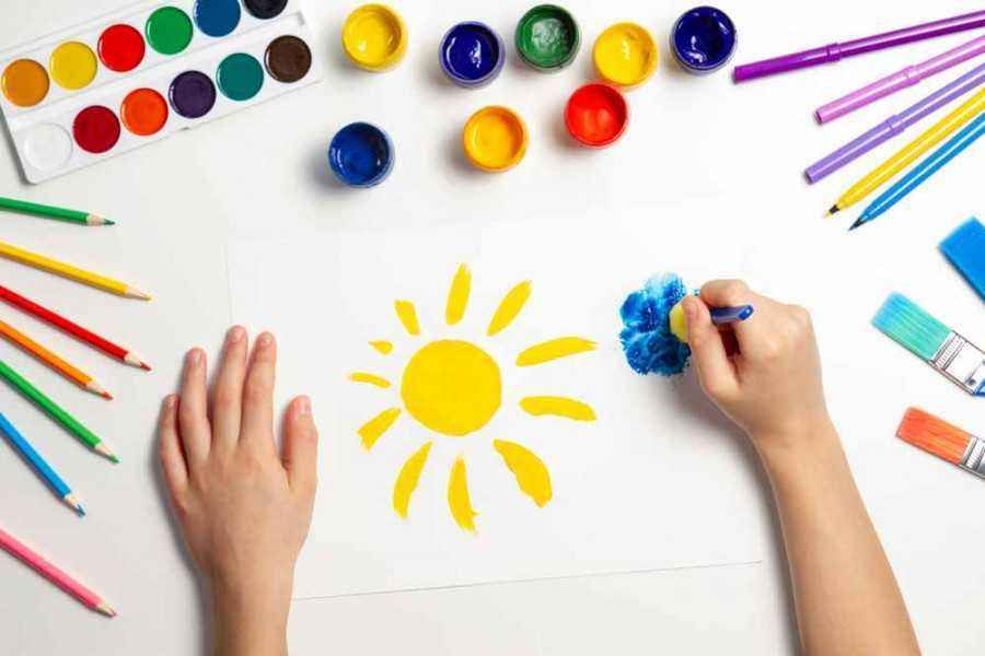 Tips mengenalkan warna pada anak